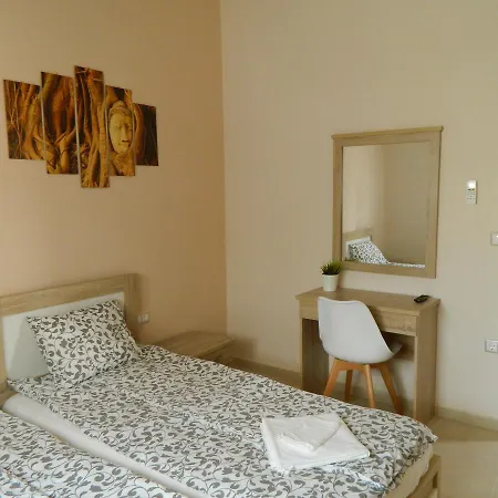 2 Bedrooms Appartamento *