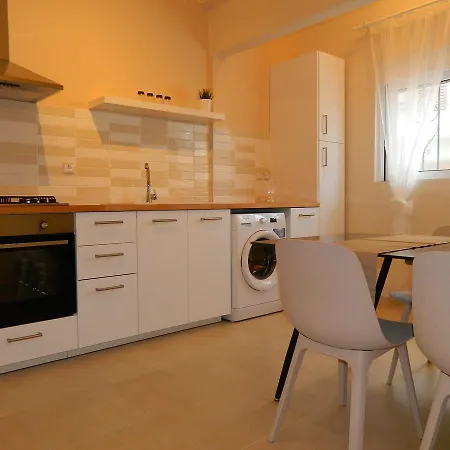 2 Bedrooms Appartamento *