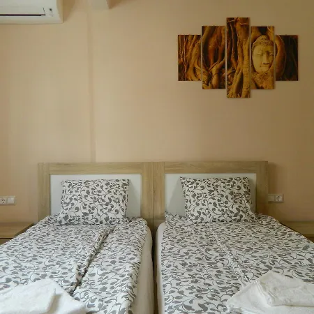 2 Bedrooms Kalithies